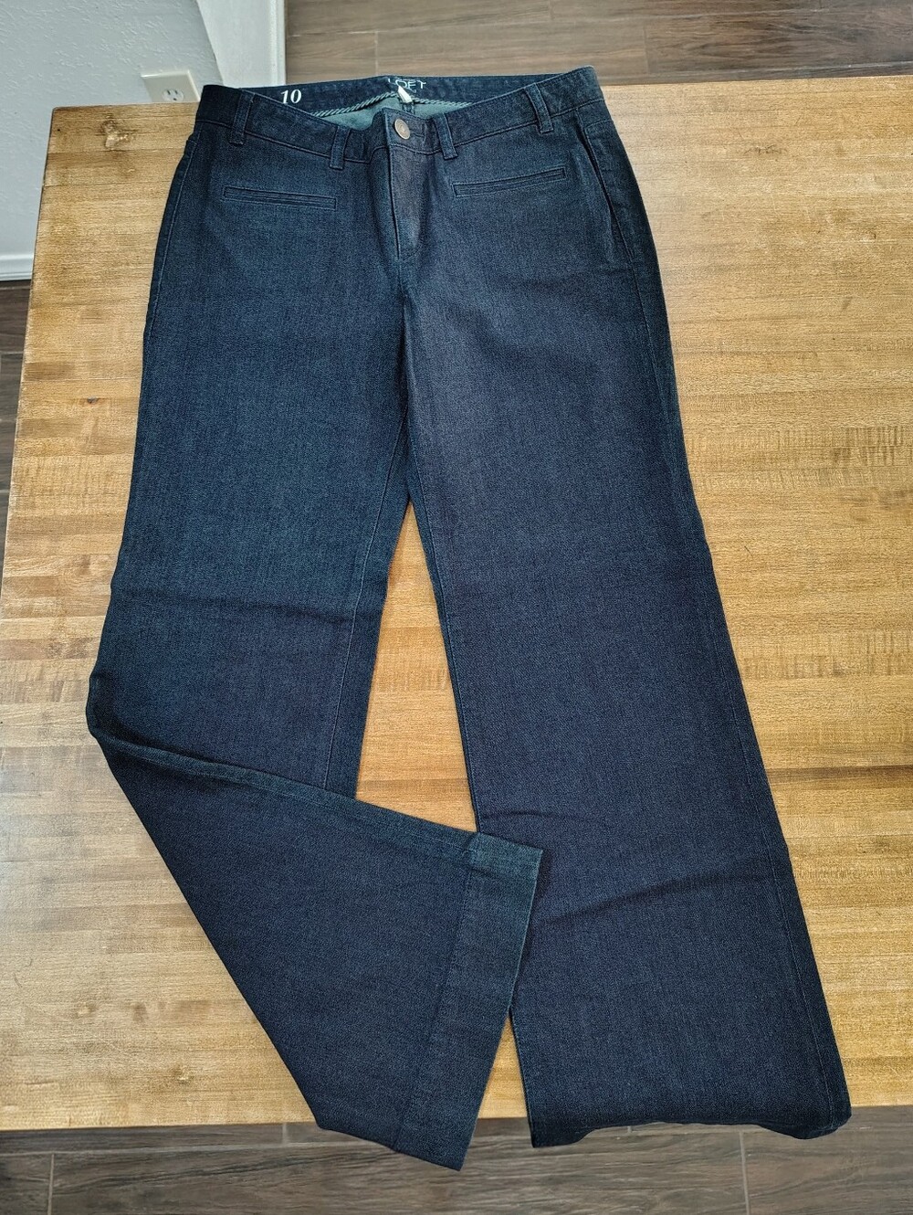 LOFT Ann Taylor Dark Blue Flare/Wide-Leg Jeans Size 10